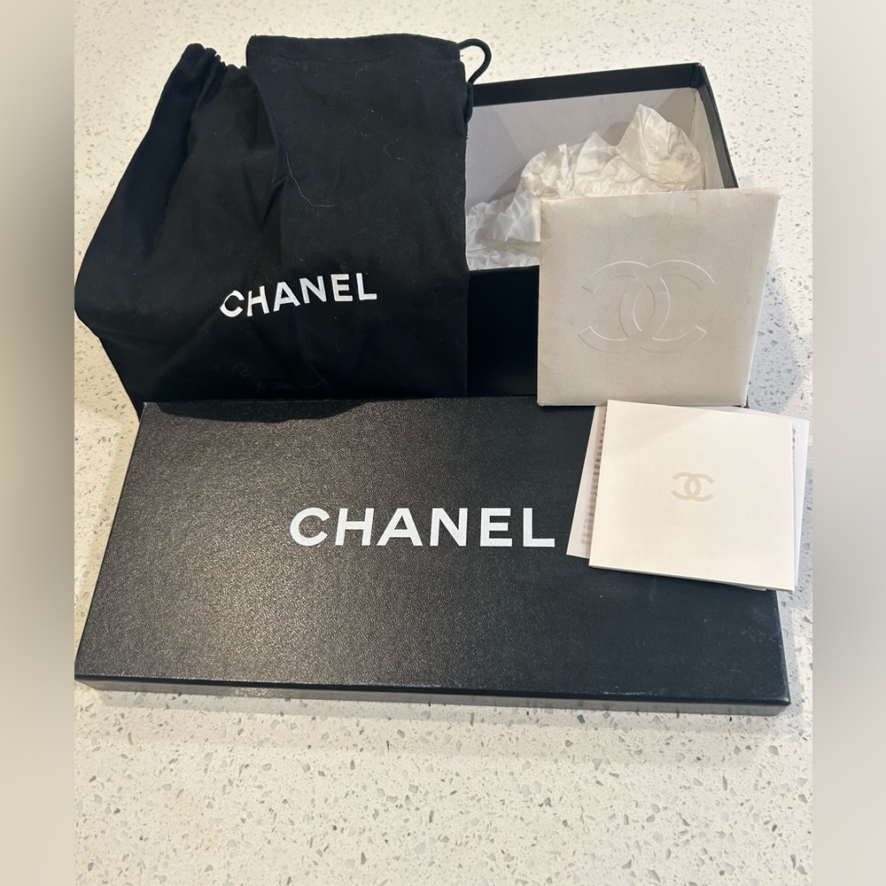 Chanel Camellia Flower Rubber Sandals 100% Authentic Size 40 - Picture 5 of 6